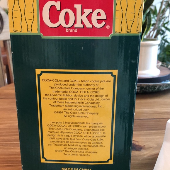 Coca Cola cookie jar/or ice container. 😊 - Picture 6 of 10